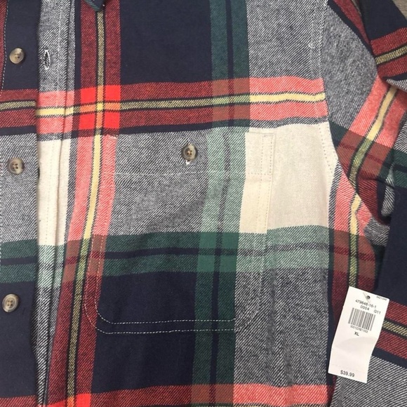 Old Navy red/green/blue plaid flannel shirt - Picture 3 of 6